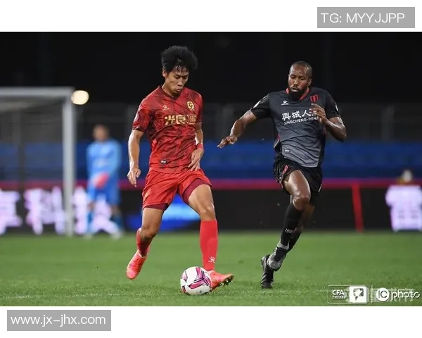 成都足球队强势领跑杯赛积分榜98分傲视群雄